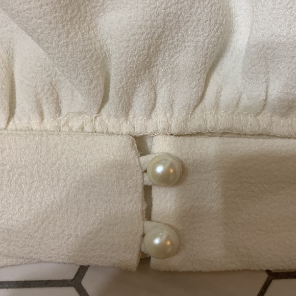 White crop top - Picture 3 of 3